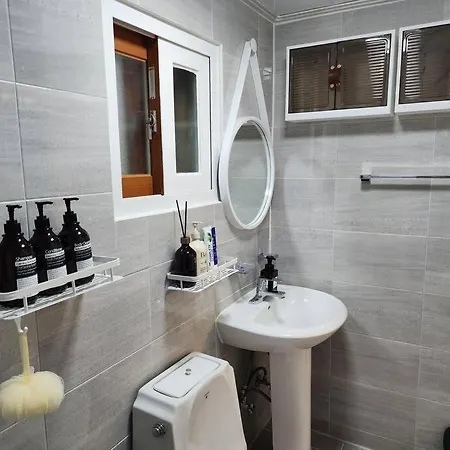 Hue Stay Hongdae Seoul Exterior photo